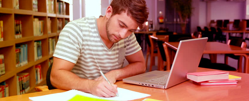 Que-estudian-los-alumnos-con-mejores-notas-en-el-colegio