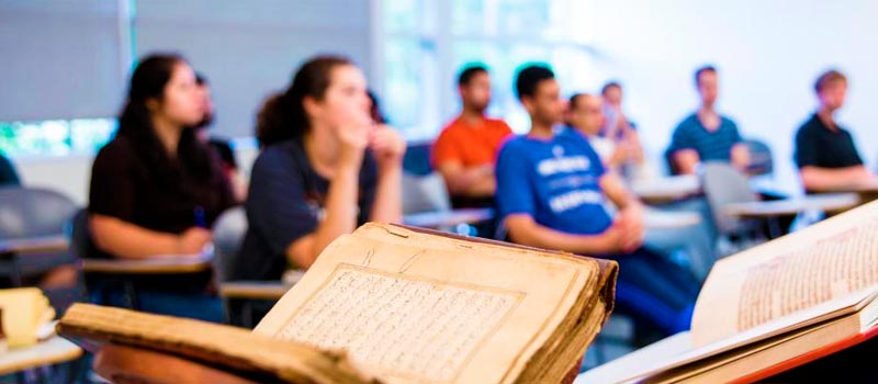 CONOCER EL PASADO PARA SABER FORJAR EL FUTURO